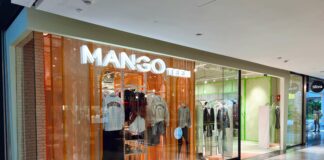 Aspecto de la tienda Mango Teen en Centro Comercial Gllòries