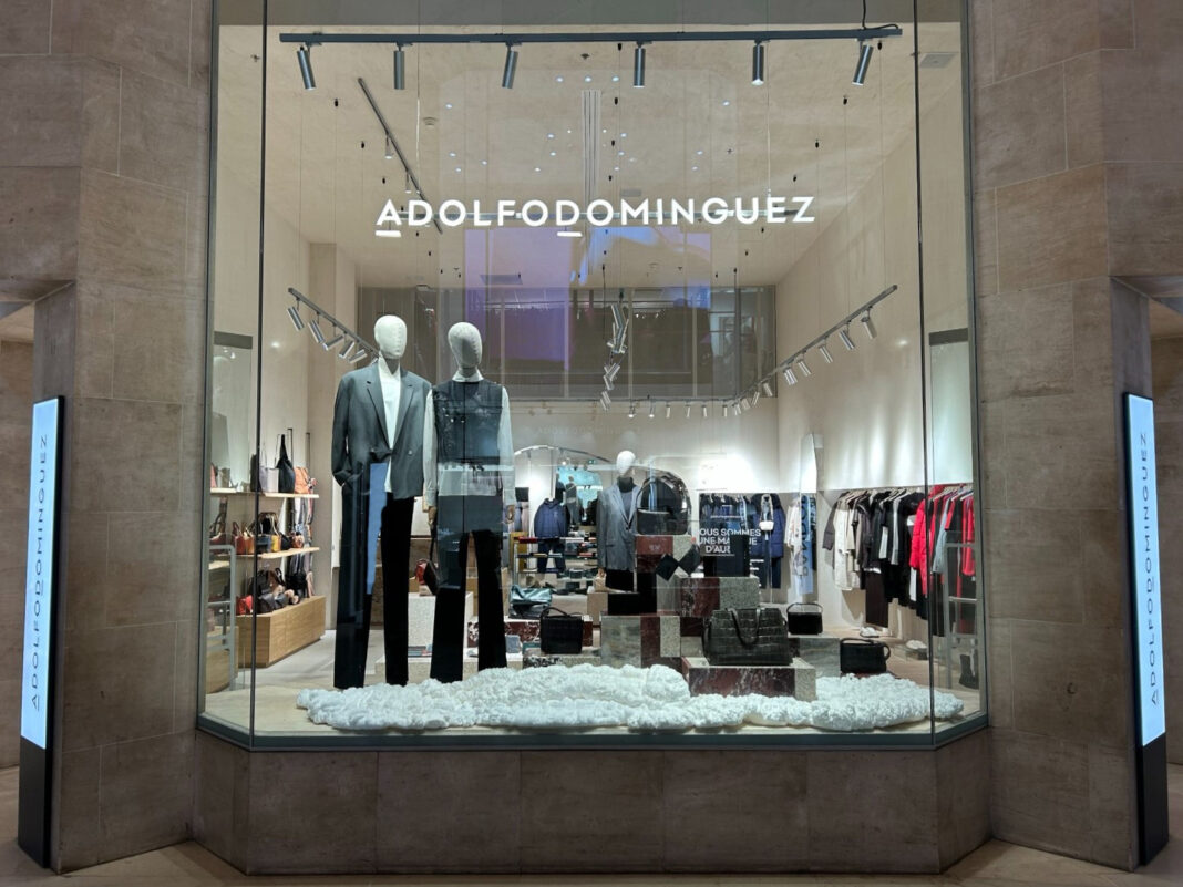 Nueva tienda de Adolfo Dominguez en Carrousel du Louvre - Paris